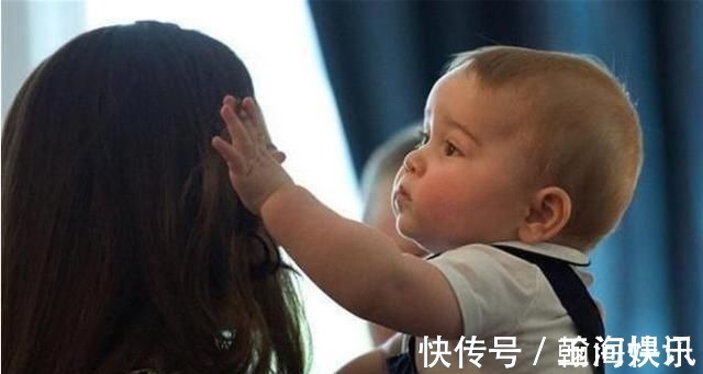 小手|孩子的这4种行为是在向妈妈示爱,家长别在拒绝让宝宝伤心了