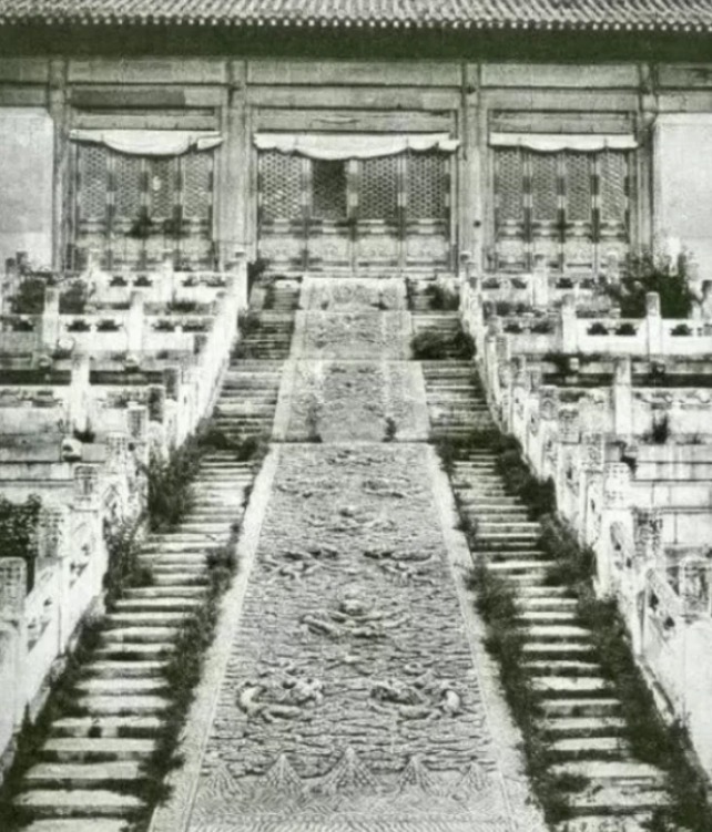 西方列强|慈禧出逃后,日本人拍下紫禁城原始照片,让人不敢相信