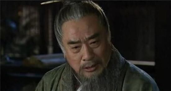  嘲笑|赤壁之战后，孙权嘲笑张昭20年，若听张昭的，天下早70年就统一了！