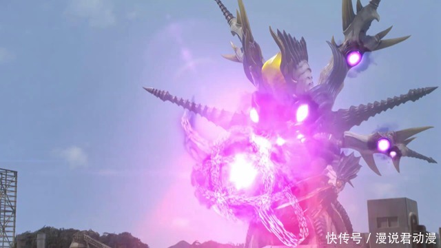 格利扎|奥特曼:同样是宇宙之针,因为贝利亚加持,贝贝剑比艾克斯头镖强