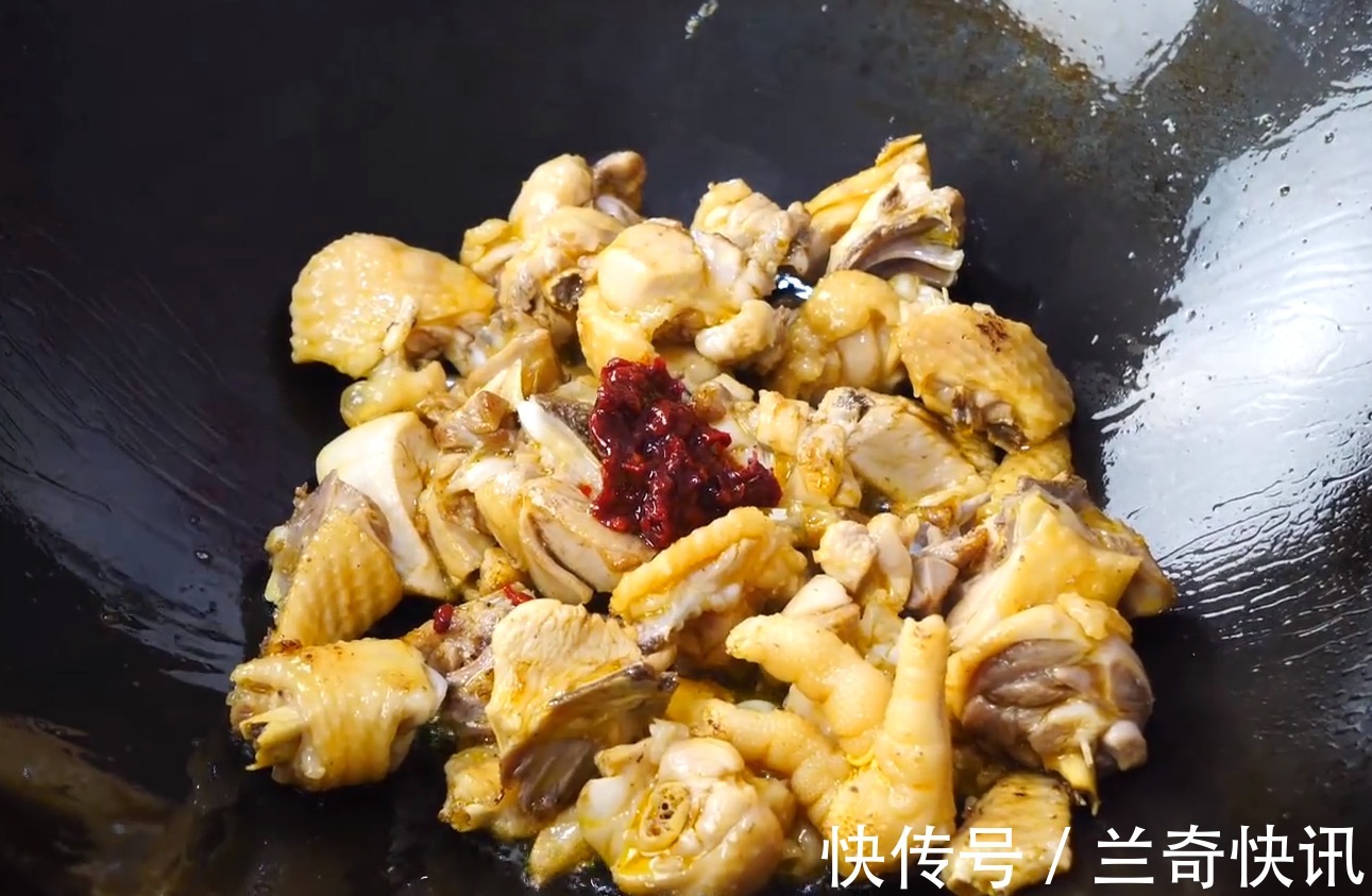 特色|爱吃大盘鸡的收藏了,教你特色做法,色香味俱全,看着直流口水