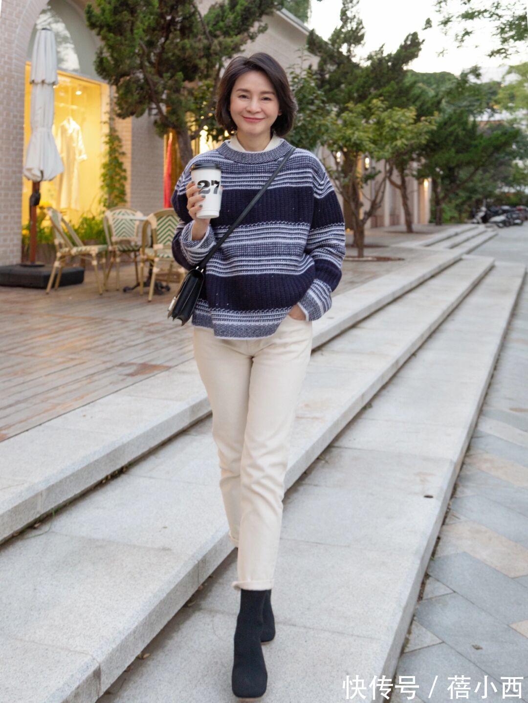 包臀裙|奔四奔五的女性建议多穿毛衣,不用贵但要会搭配,优雅感信手拈来