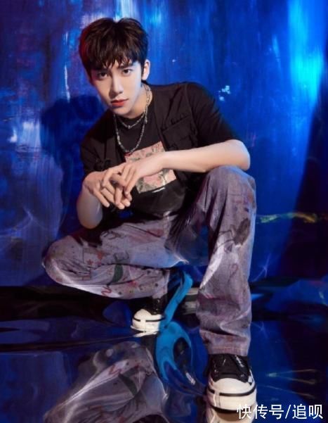 樂華七子“蘿卜蹲”式塌房,李權(quán)哲站姐爆料,畢雯珺人美心善好人