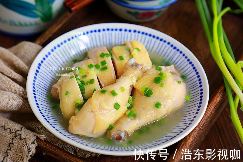 蒸出来的美味，又鲜又嫩的鸡腿吃法，一滴油没放，清淡有滋味