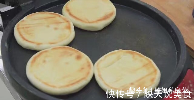 一碗面粉，成本只要5块钱，烙一锅家人爱吃的白饼，出锅不够吃