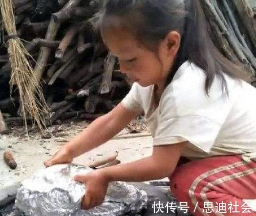 磁力球|6岁女童得怪病突然暴瘦，检查后医生让摘项链，妈妈：哪里有项链