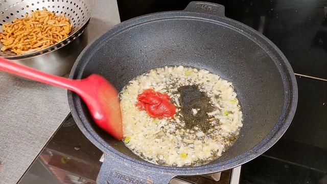 在家里制作“鱼香肉丝”时，学会这几个窍门，肉嫩味足，秒杀饭店