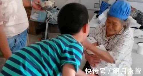 邵通|90岁老人第一次抱重孙，几个小时不撒手：眼前的孙子突然不香了