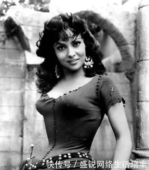 女主|《巴黎圣母院》中那位吉普赛女主的悲剧,不是爱太深,而是不会爱