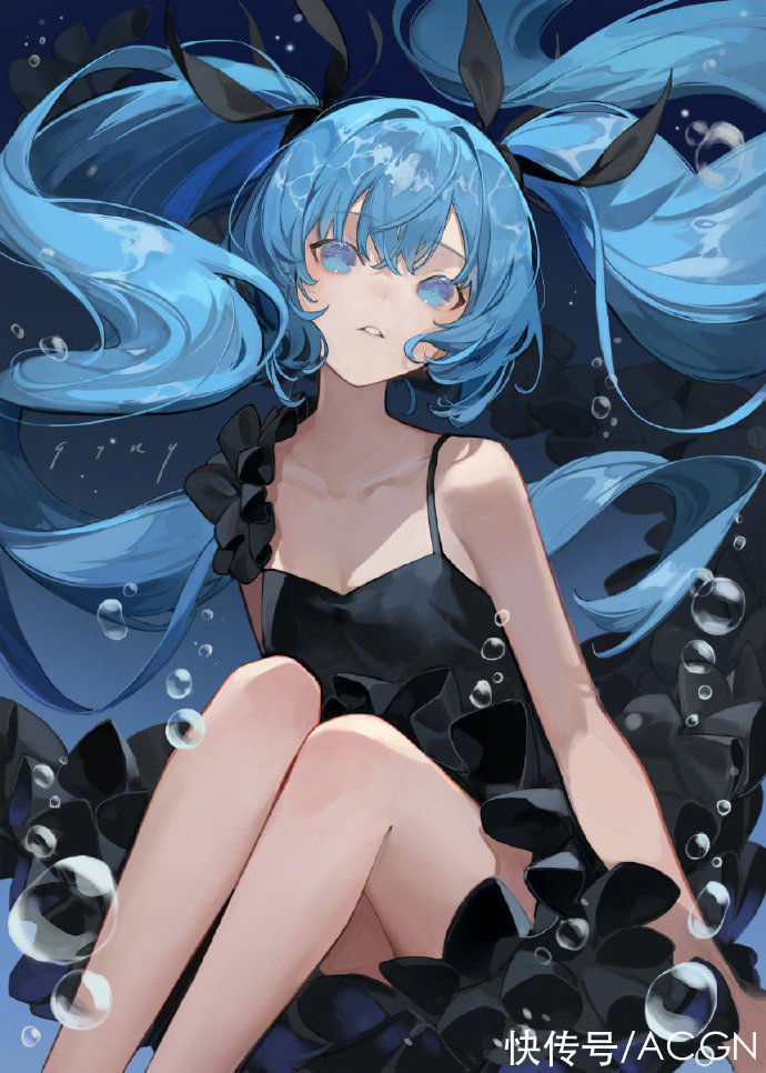 同人@这位画师笔下的妹子眼神都好凌厉,特别是初音未来,这眼神爱了