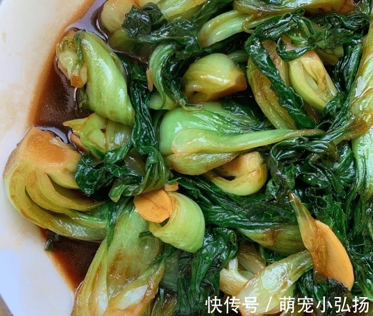 黃磊微博曬大餐,“四口一碗的面”真饞人,網(wǎng)友:我可以一口一碗