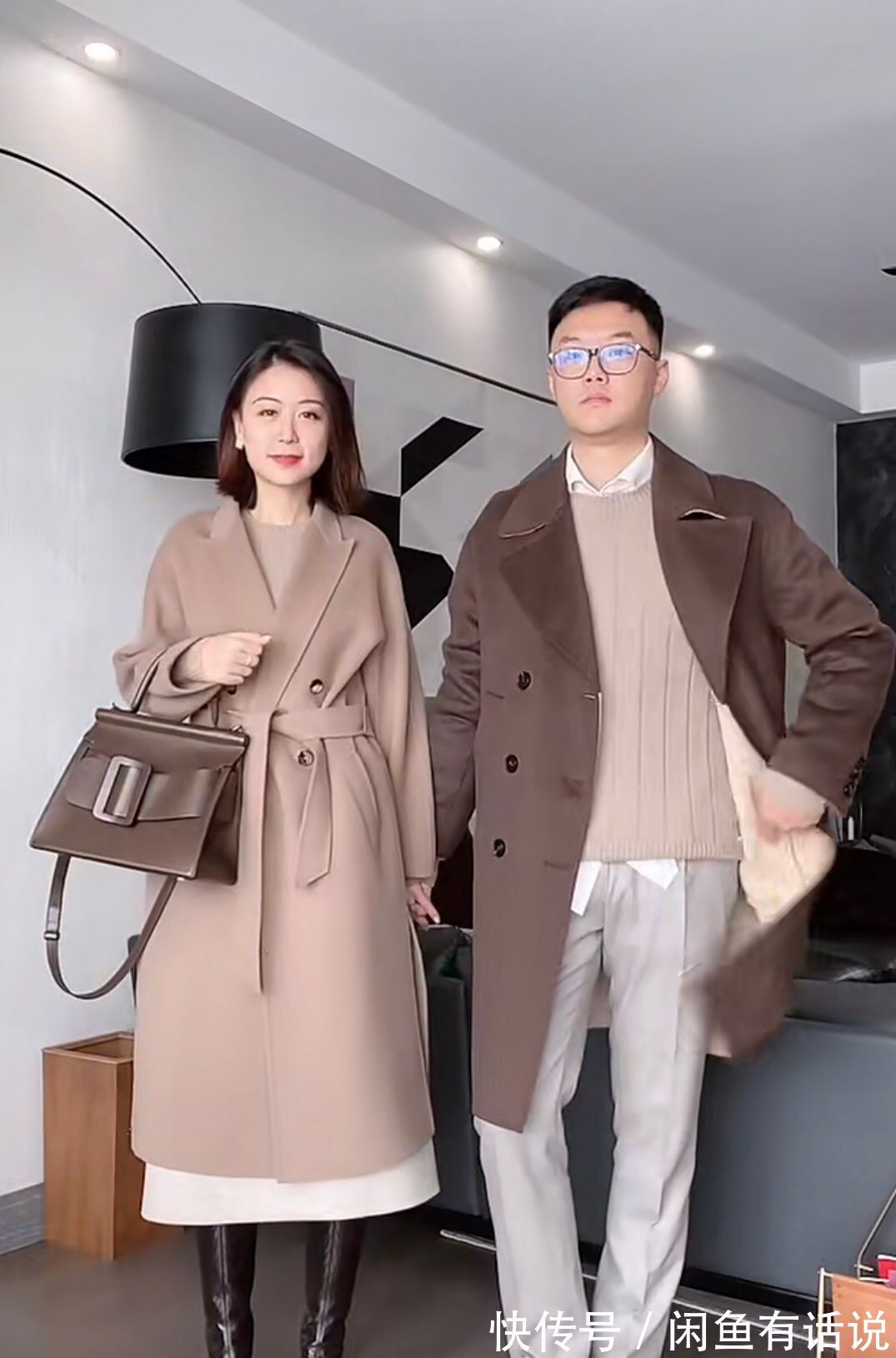 要点 高级打工人平时怎么穿?看40岁情侣示范一周穿搭,选对颜色是关键
