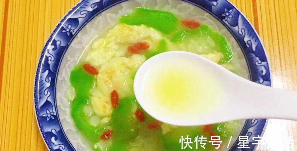 食物|坐月子别喝猪蹄汤了,这3种清淡食物,下奶快,还不易发胖