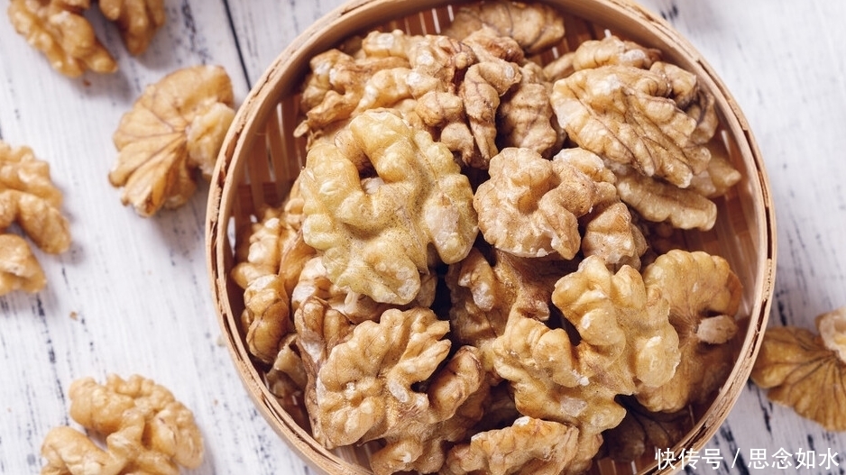 核桃|核桃那样吃，不仅可以保护心血管还能抑制老年斑的生长