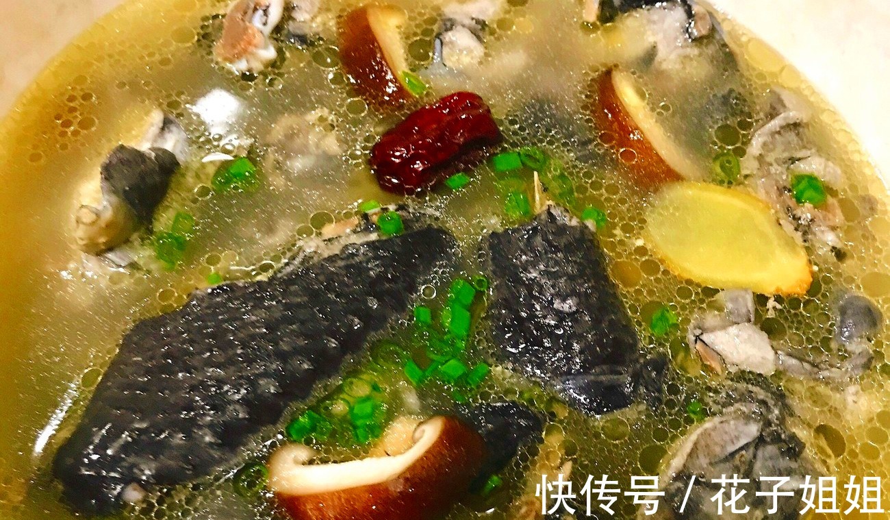 鸡汤|不管是炖土鸡还是炖乌鸡,牢记“2放3不放”,鸡汤鲜美不腻更好喝!