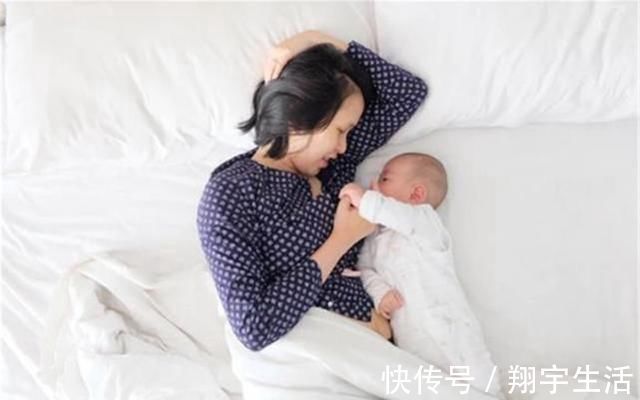饥渴症|为何宝宝要“盘”妈妈才睡得着？其实是“隐性饥饿”，想改也不难