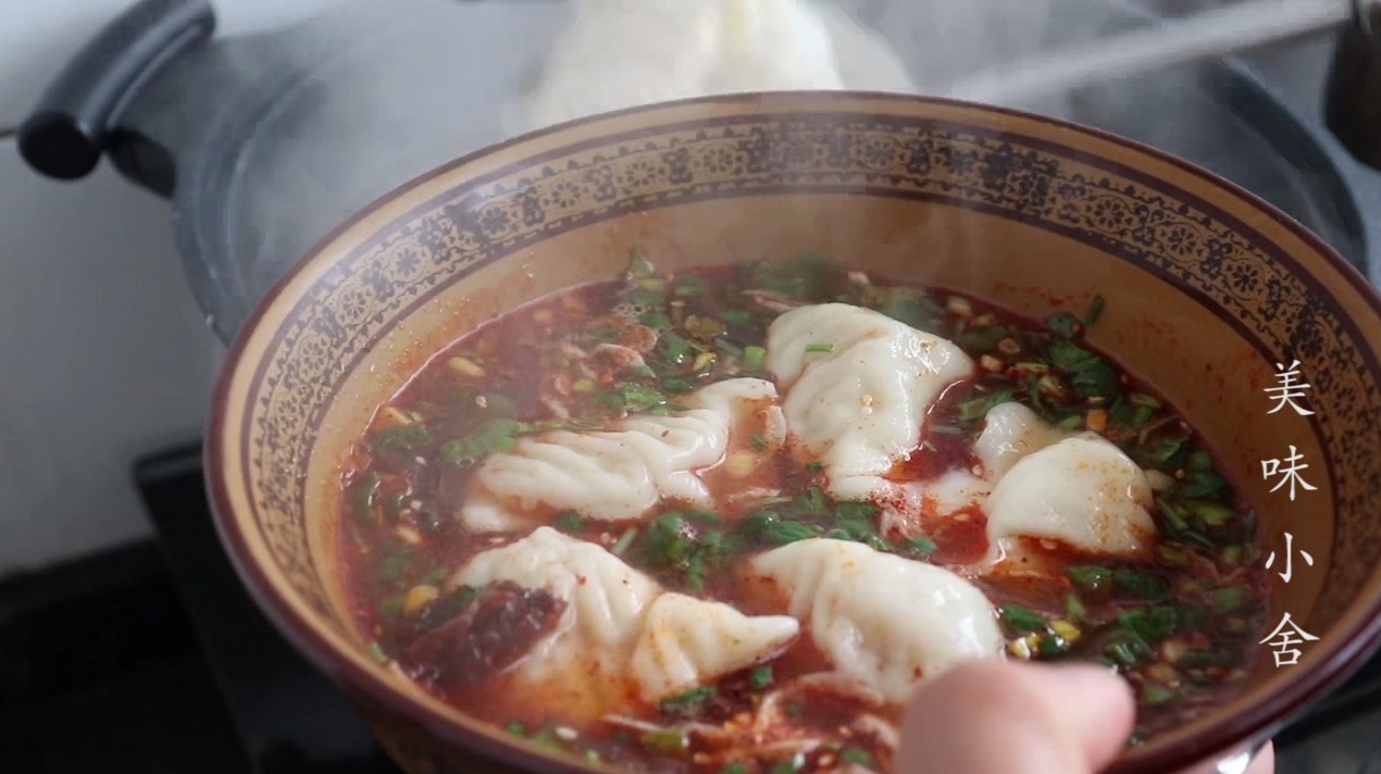 正宗酸汤水饺做法，酸辣爽口，好吃又过瘾，学会都可以开饺子馆了
