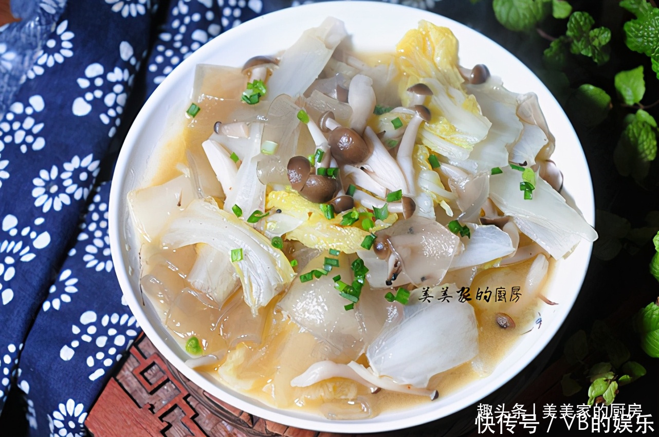 天气寒冷,我最近爱上了此物,平民价格高享受,一碗下肚浑身暖