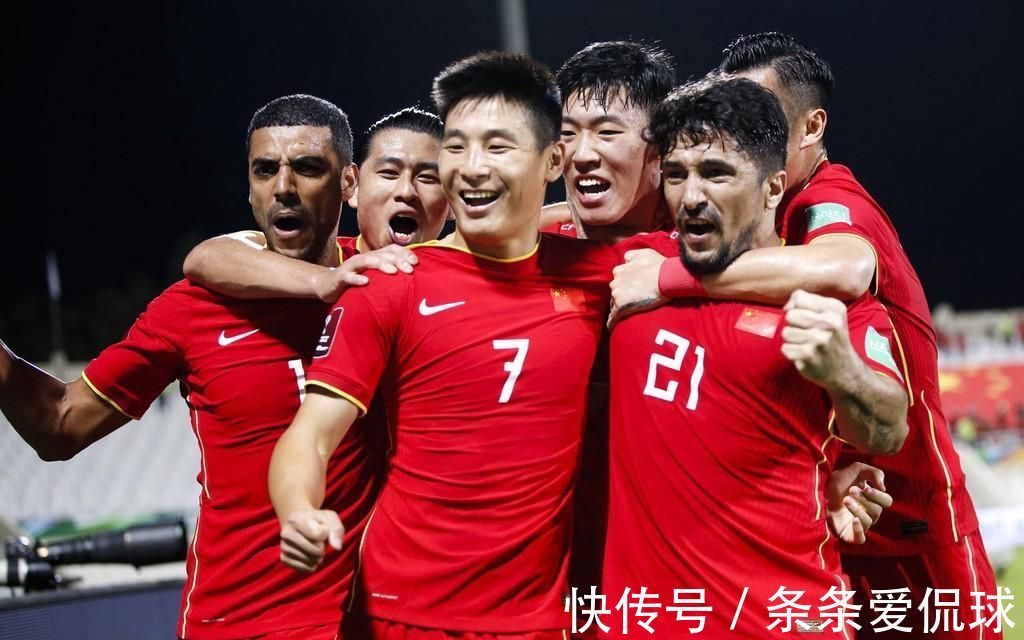 国足|国足4消息!踢越南是荣誉战,进世界杯概率为0,洛国富求战欲强