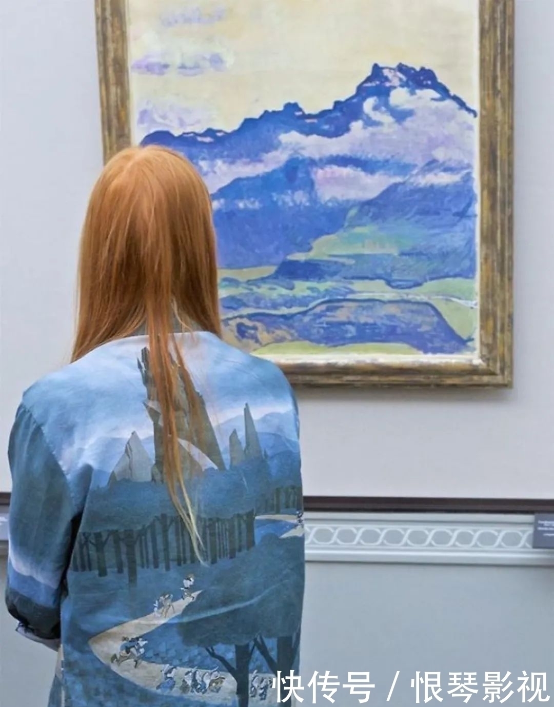 名画&他花2年时间,拍下1000个“撞衫”的人:撞衫不可怕,可怕的是……