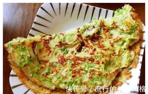 西葫芦|此菜才2元一斤,做成饼,隔几天就吃一次,5分钟搞定!做法简单