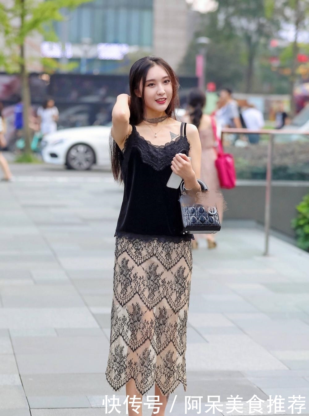 路人街拍, 远看“小土妞”, 细看“白富美”