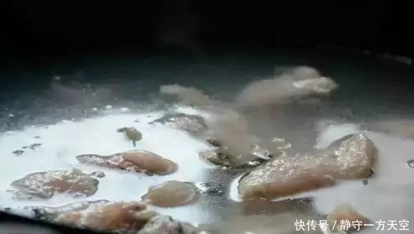 鲜嫩|水煮鱼的做法,又香又辣,肉质鲜嫩!