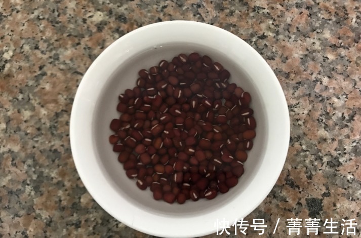 冬瓜|好喝又减肥的冬瓜汤，加上一把红豆，汤鲜味美