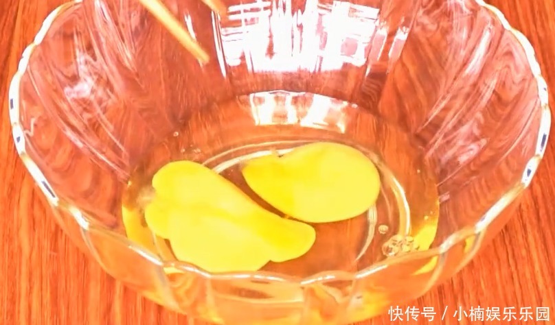 好吃|西红柿鸡蛋面好吃又诀窍,做法简单,汤浓味美,一大碗吃不够