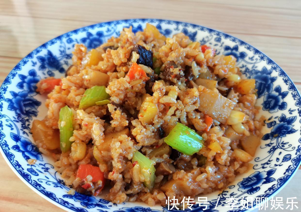 米饭试试这样吃，真的太香了，一次一盘不够吃，孩子超爱吃