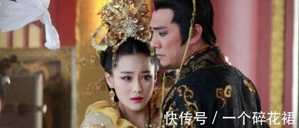 被評委質疑假唱，素人選手開口驚艷全場，評委：你是不是放的唱片