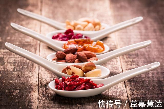 谨记|血压高的人,想要控制好血压,谨记吃三果,少三事,补三处