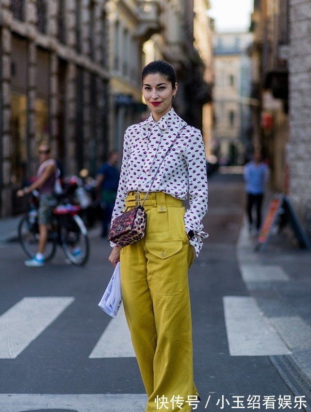 基础款|今秋流行“衬衫+阔腿裤”,个个中年女明星都上头了!