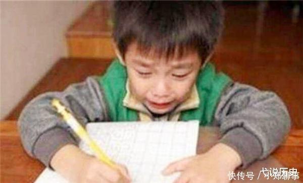 中国“最长”的姓氏考试时写名字都得急哭,身份证上完全放不下