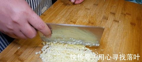 扇贝|蒜蓉粉丝蒸扇贝，这样做简单又好吃，肉质鲜嫩不腥，营养好味道棒！