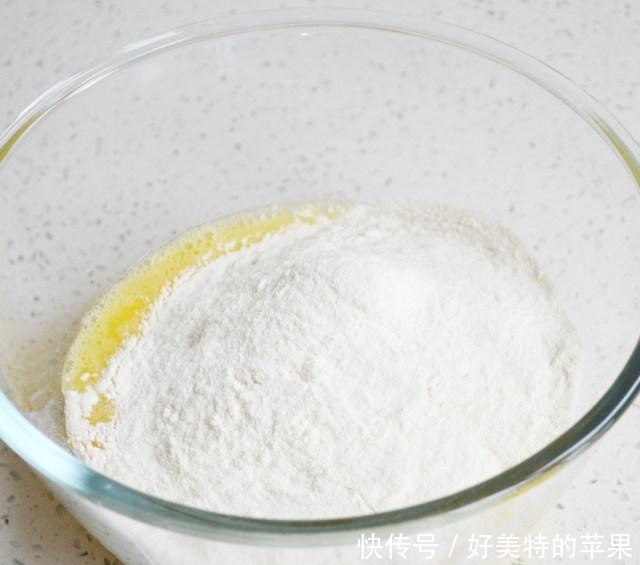 香酥芝麻条,个个香酥嘎嘣脆,比买的好吃