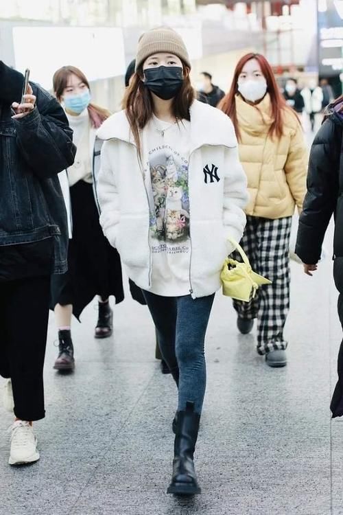  过时|打底裤已经过时了，现在流行的是“体操裤”，遮肉显瘦又保暖