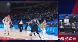 中国篮球|任骏飞故意肘击韩德君慢镜头还原真相,主裁判逆转判罚结果