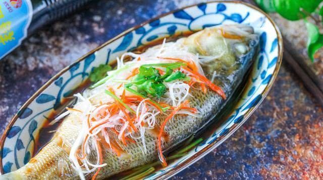 最适合孩子吃的鱼是它,刺少肉嫩,营养丰富,补充大脑营养更聪明