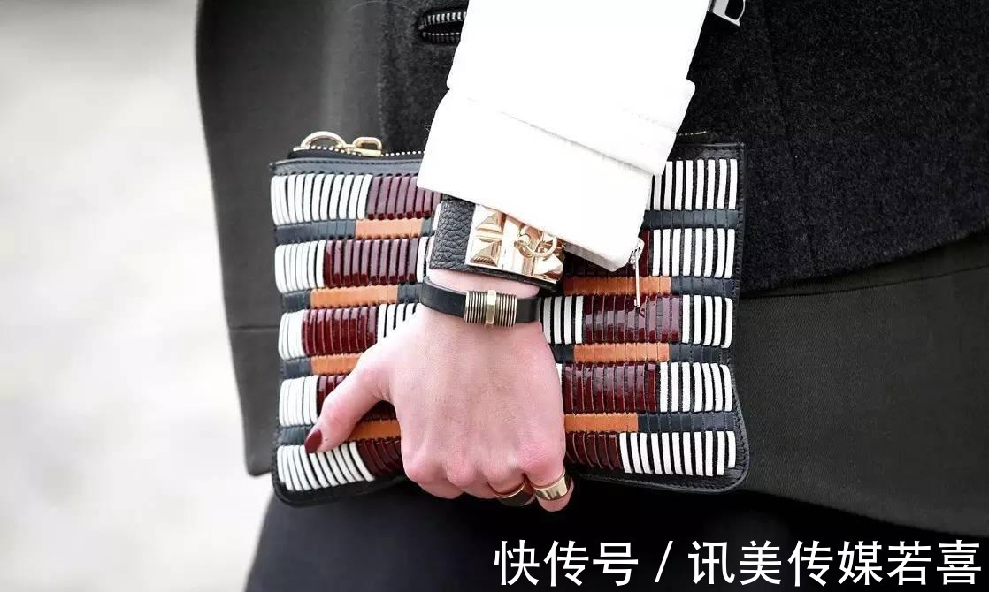 首饰|女人戴“手镯”还是“手表”好看？三个理由告诉你，戴错很尴尬！