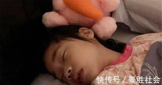 儿子|儿子越长越像“大猩猩”,宝妈调侃长残了,朋友提醒才去医院检查