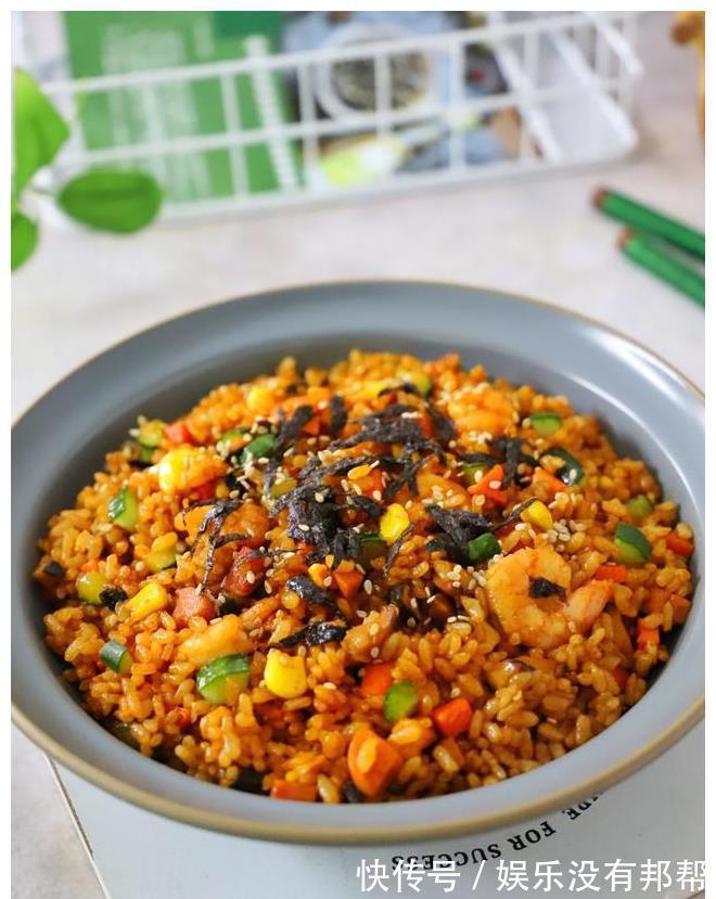 黄瓜|米饭这样做,比煲仔饭还好吃,简单美味,挑食的孩子都要吃一大碗