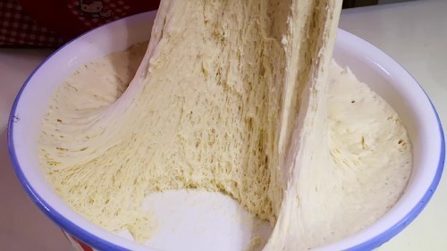 天冷时发面,万万不可直接放酵母,记住1点,1小时发一盆面