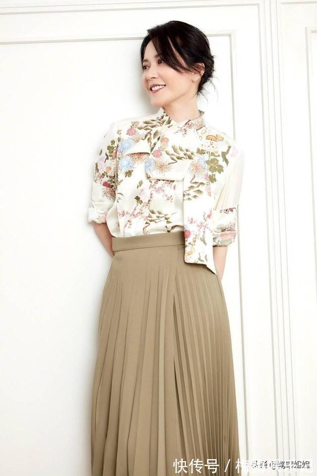 女人 奔五的女人,无论裤子裙子,都要遵循这3个“上下”法则才更优雅
