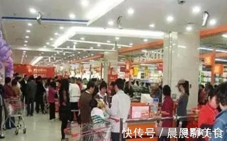 爸爸|爸爸将孩子故意丢在超市,然而接下来宝宝的行为,让他倍感欣慰