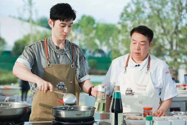 丁真|《中餐厅5》今晚开播！黄晓明携合伙人开启国潮美食之旅