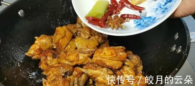 脂肪含量|这才是红烧鸡块的正确做法,鸡肉软嫩不发柴,脂肪含量低,营养高!