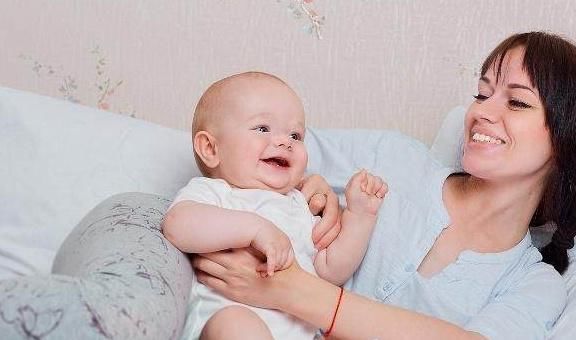 老人|夏天带娃，别轻信老人的4个经验之谈，看似对孩子好，实则坑娃！