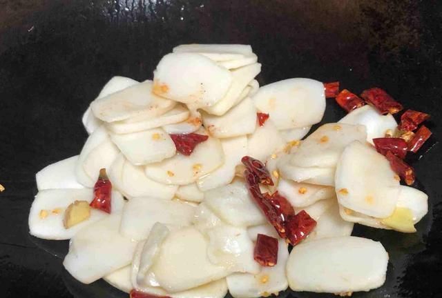 大乔|晚上失眠多梦,吃点这菜,2块钱炒一盘,睡得香,一觉无梦到天亮