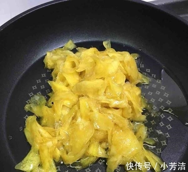 聰明女人把它當零食吃，皺紋少了，美容養顏，還有助睡眠！